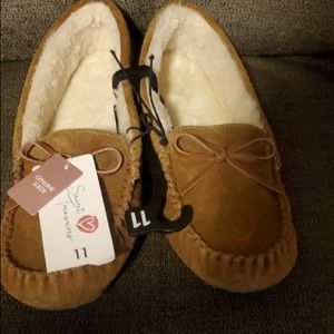 Tan shoes size 11 brand name is secret treasure